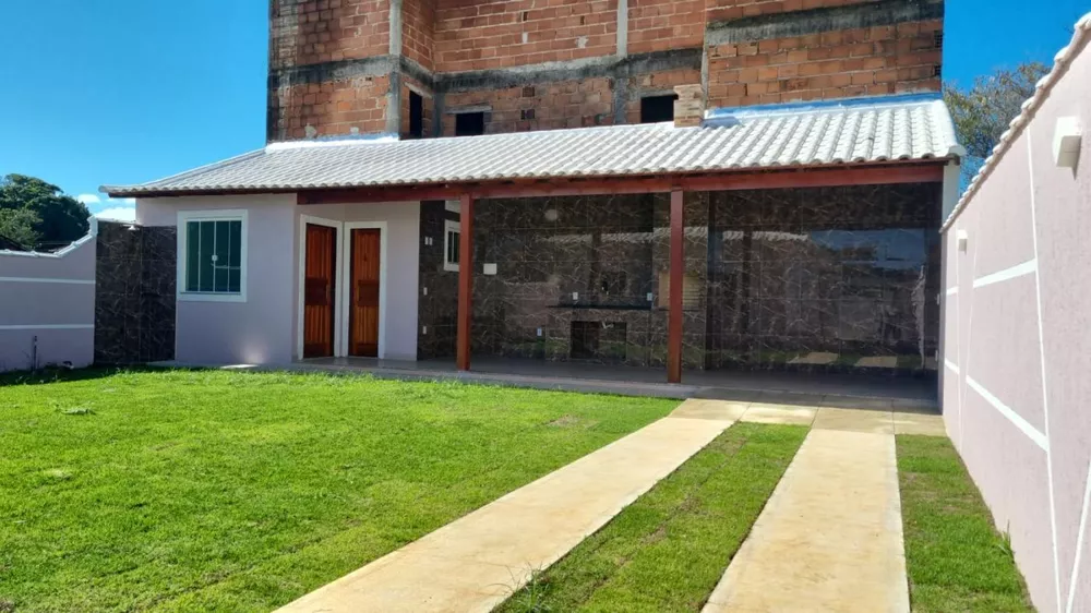 Casa à venda com 3 quartos, 130m² - Foto 1