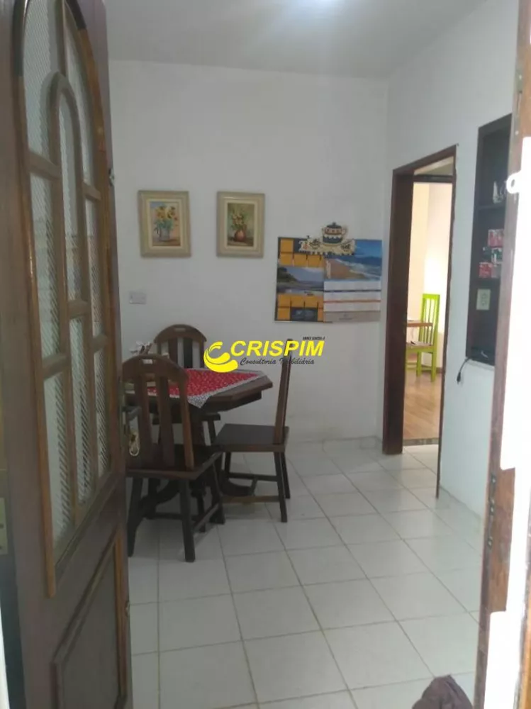 Casa à venda com 3 quartos, 190m² - Foto 2