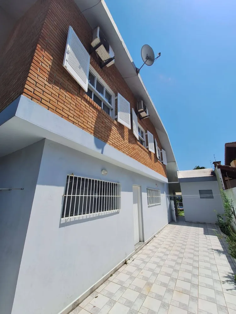 Casa, 4 quartos, 238 m² - Foto 3