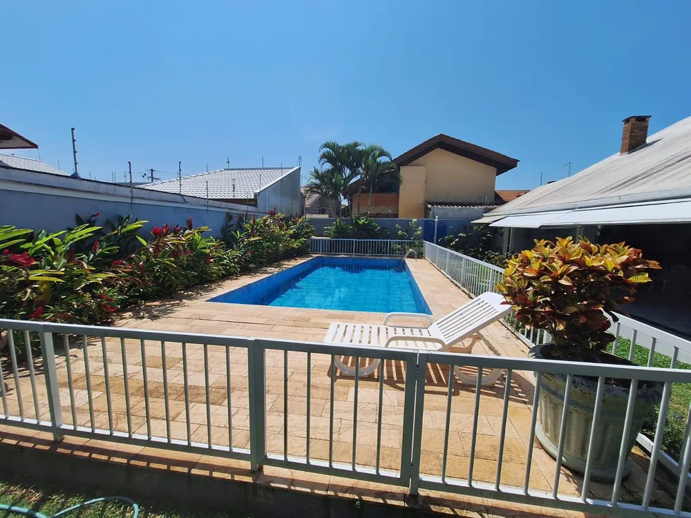 Casa, 4 quartos, 238 m² - Foto 2