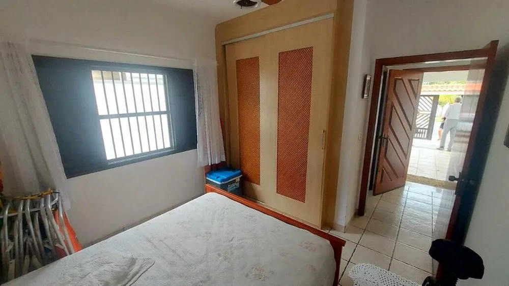 Casa, 4 quartos, 252 m² - Foto 2