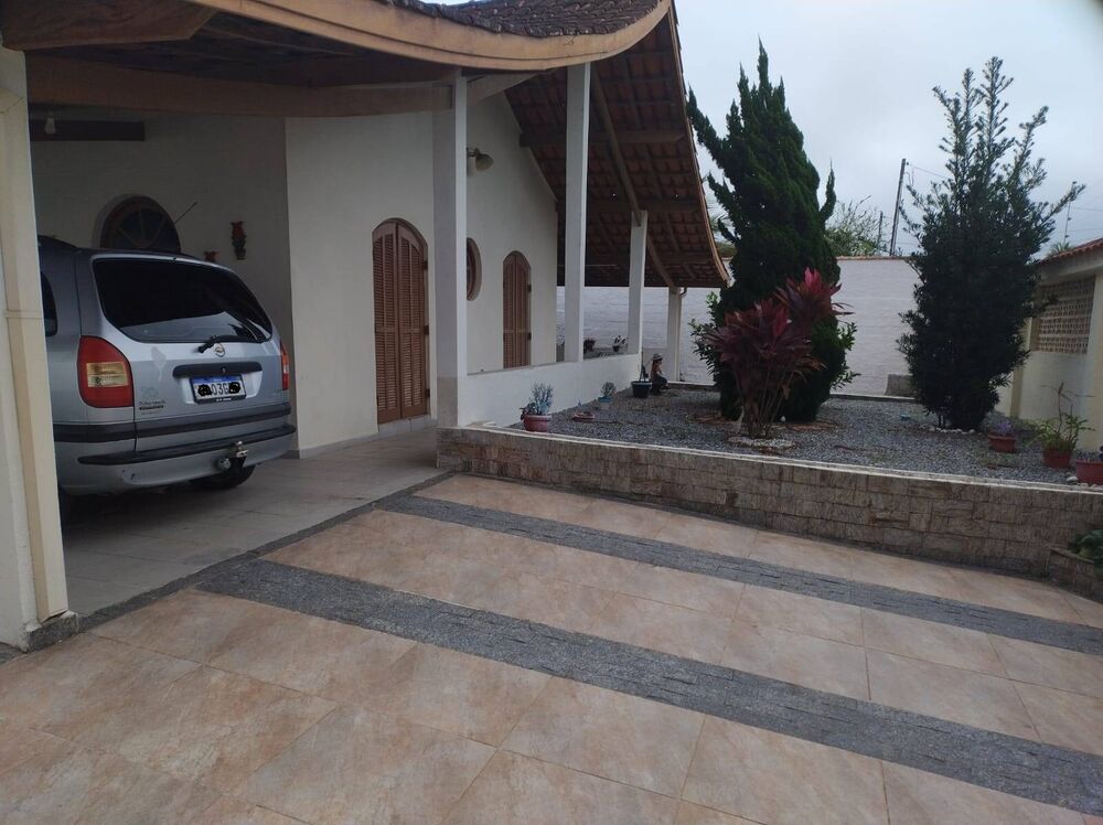 Casa, 5 quartos, 224 m² - Foto 1