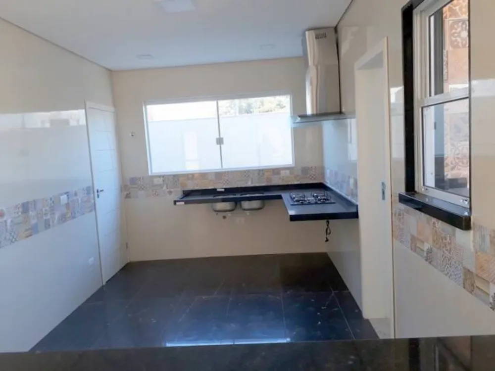 Casa, 4 quartos, 250 m² - Foto 1