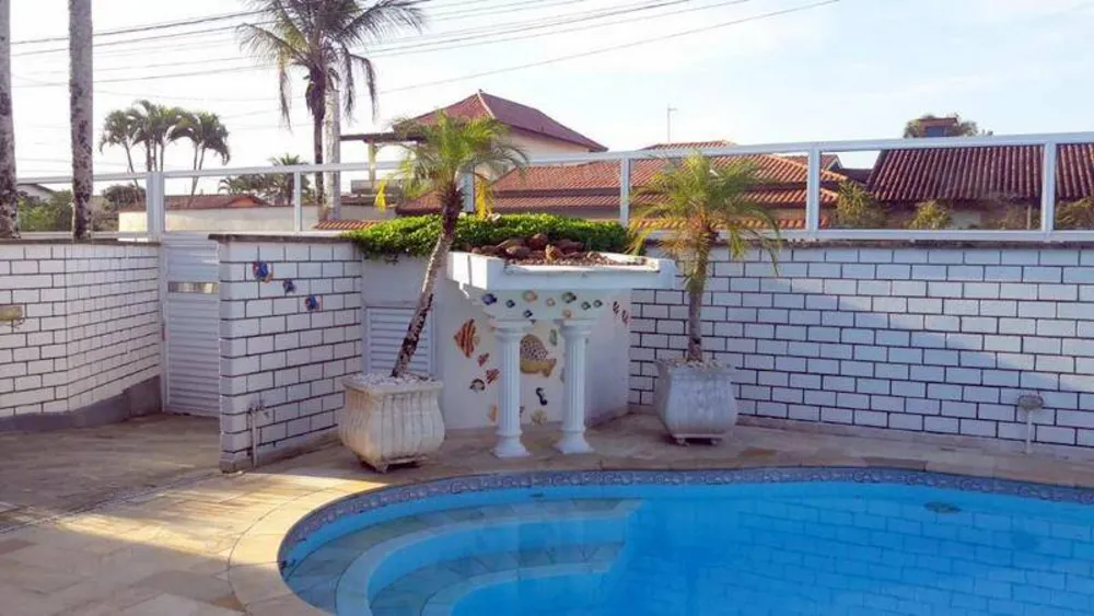 Casa, 5 quartos, 273 m² - Foto 1