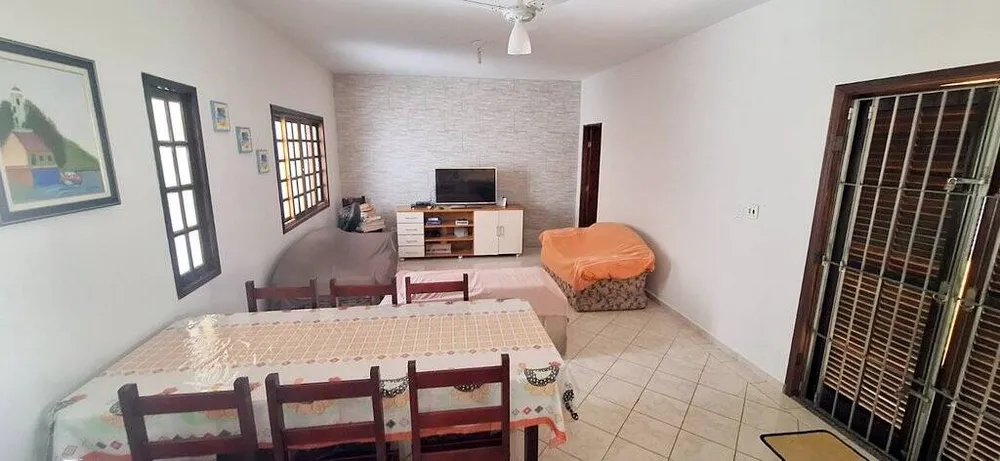 Casa, 3 quartos, 161 m² - Foto 1