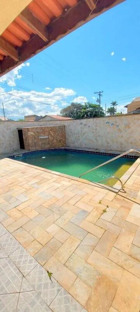 Casa, 5 quartos, 207 m² - Foto 2
