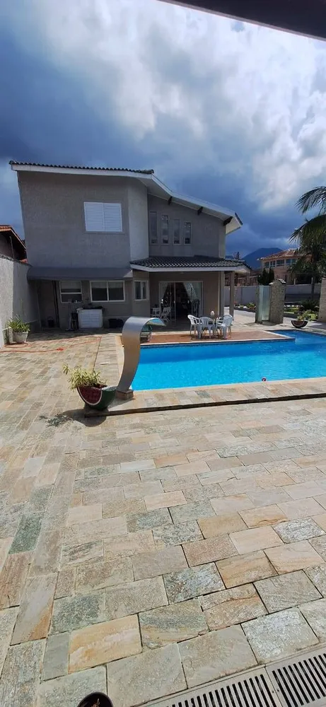 Casa, 5 quartos, 351 m² - Foto 1