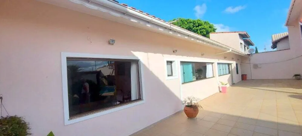 Casa, 5 quartos, 232 m² - Foto 4