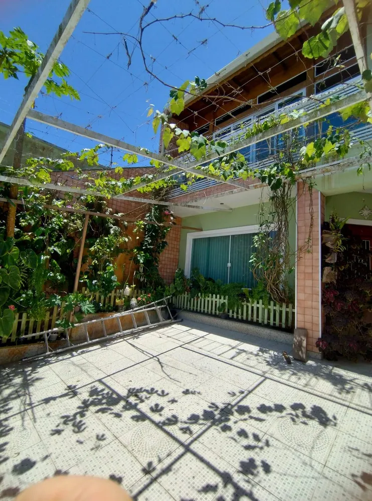 Casa, 4 quartos, 265 m² - Foto 1