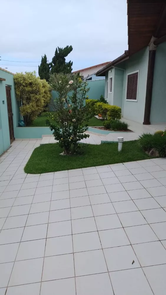 Casa à venda com 3 quartos, 195m² - Foto 2