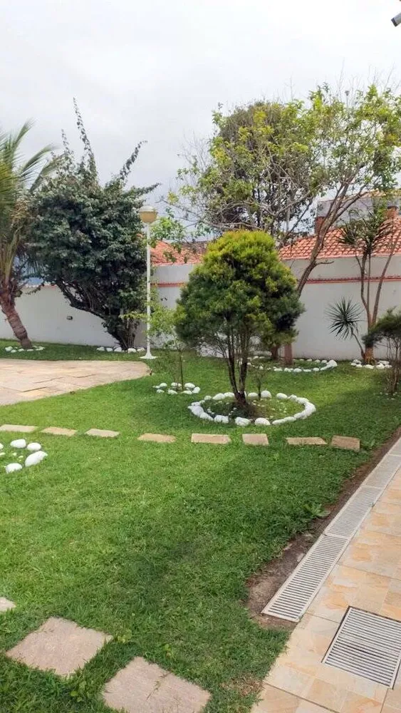 Casa, 4 quartos, 231 m² - Foto 1