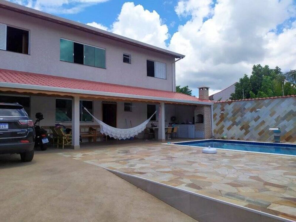 Casa, 3 quartos, 195 m² - Foto 1