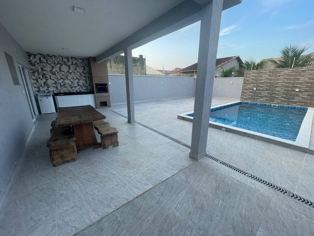 Casa, 4 quartos, 247 m² - Foto 2