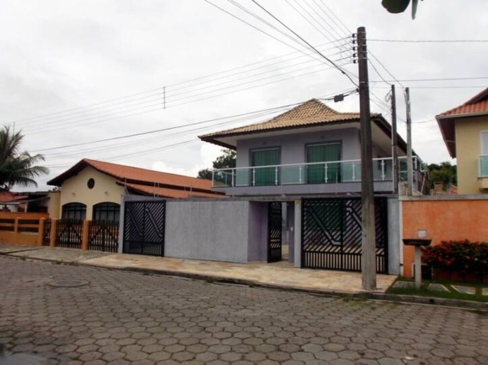 Casa à venda com 4 quartos, 320m² - Foto 1