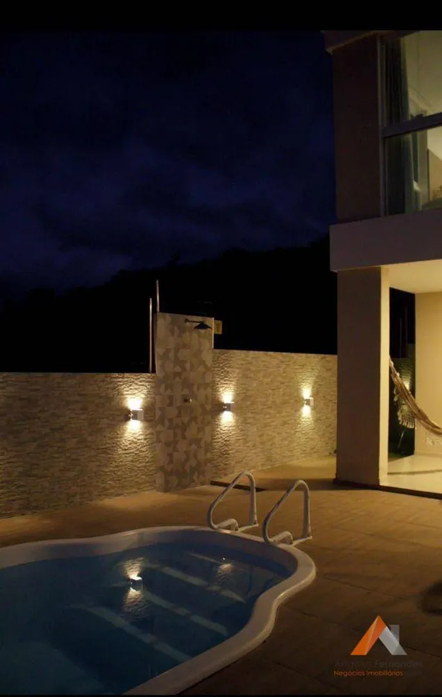 Casa, 5 quartos, 250 m² - Foto 4