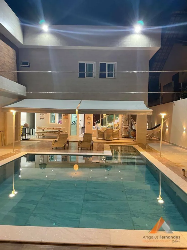 Casa, 4 quartos, 275 m² - Foto 1