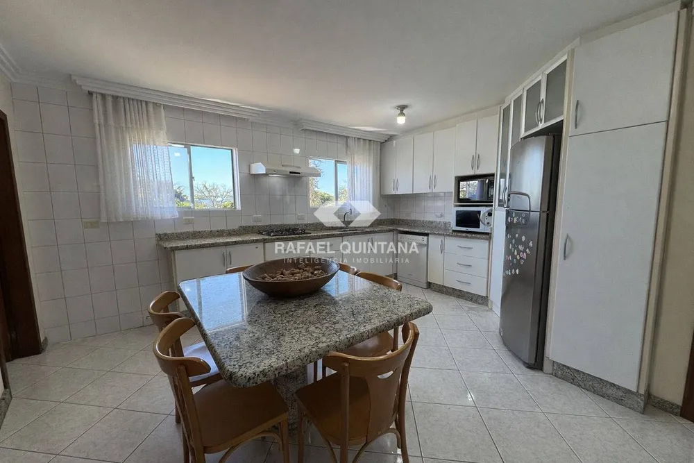 Casa, 3 quartos, 250 m² - Foto 4