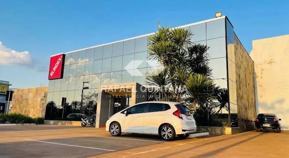 Loja-Salão, 5600 m² - Foto 1