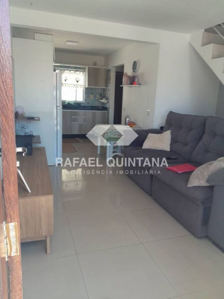 Casa à venda com 2 quartos, 63m² - Foto 3