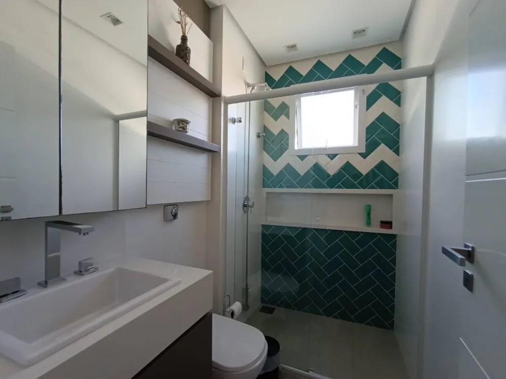 Casa, 3 quartos, 215 m² - Foto 2