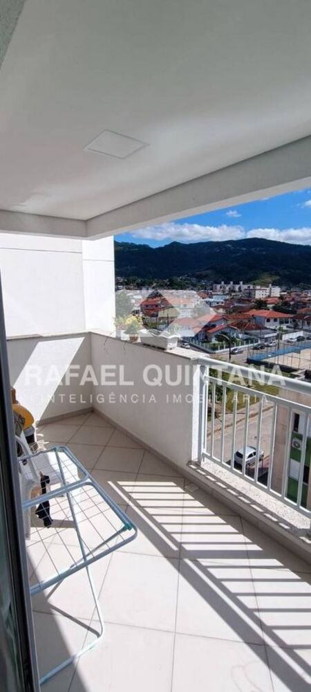 Apartamento à venda com 2 quartos, 69m² - Foto 4
