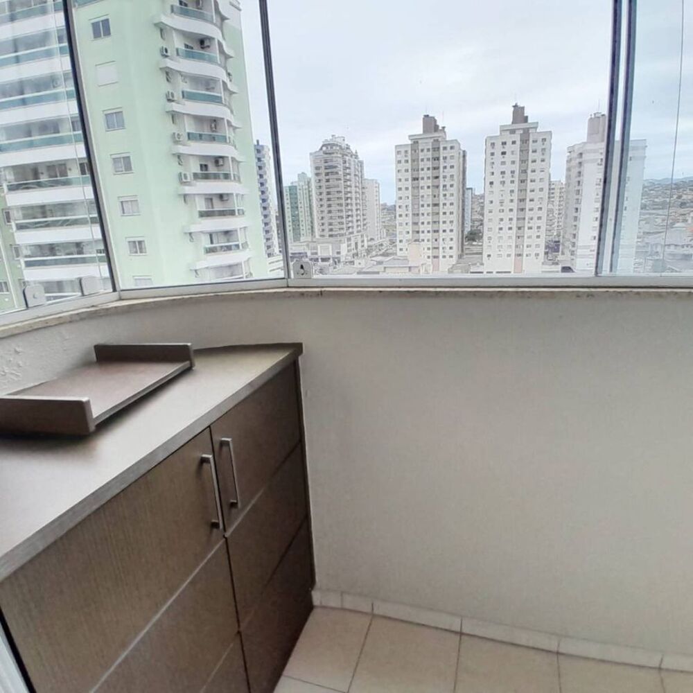 Apartamento à venda com 3 quartos, 129m² - Foto 1