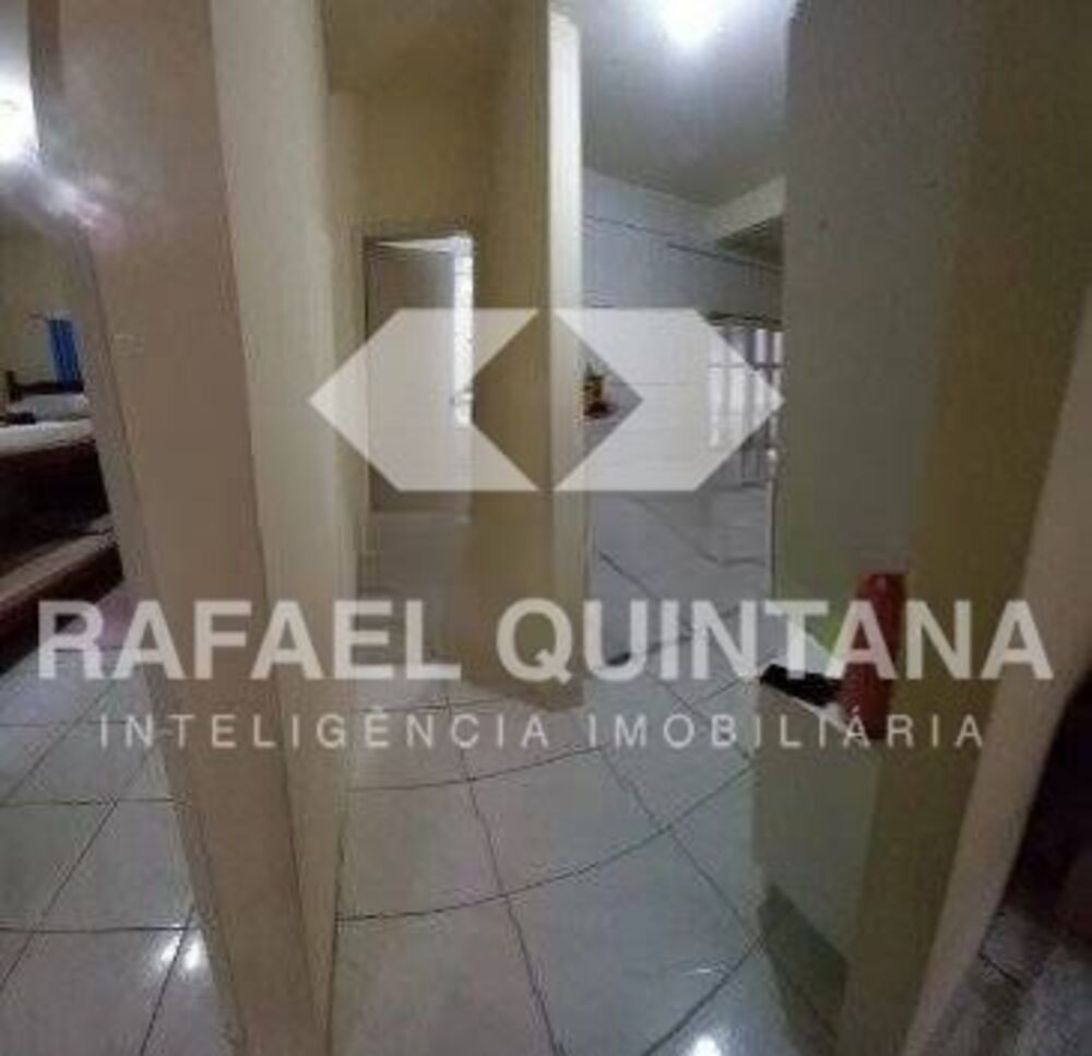 Casa à venda com 8 quartos, 200m² - Foto 5