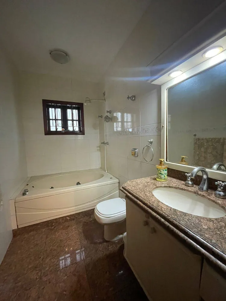Sobrado, 3 quartos, 290 m² - Foto 1