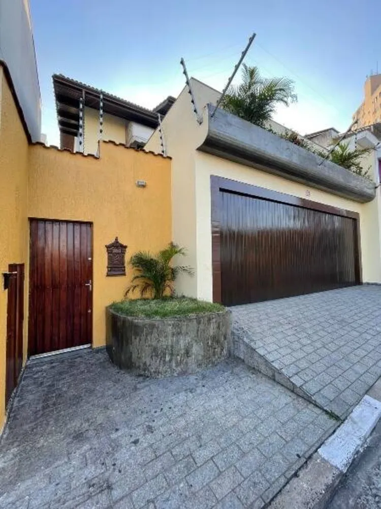 Sobrado, 3 quartos, 290 m² - Foto 1