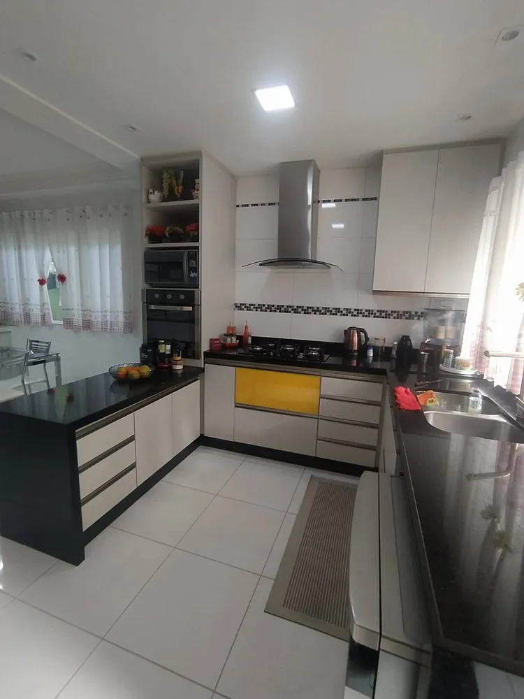 Sobrado, 3 quartos, 250 m² - Foto 1