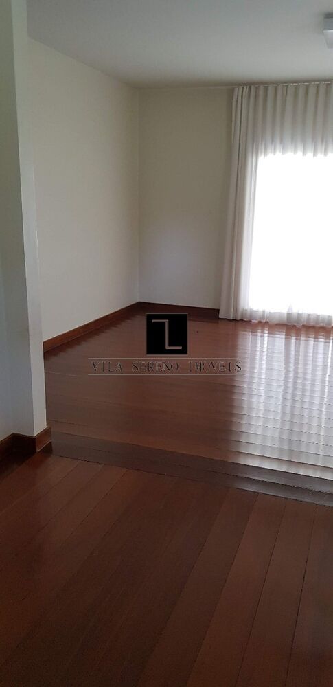 Casa à venda com 4 quartos, 300m² - Foto 4