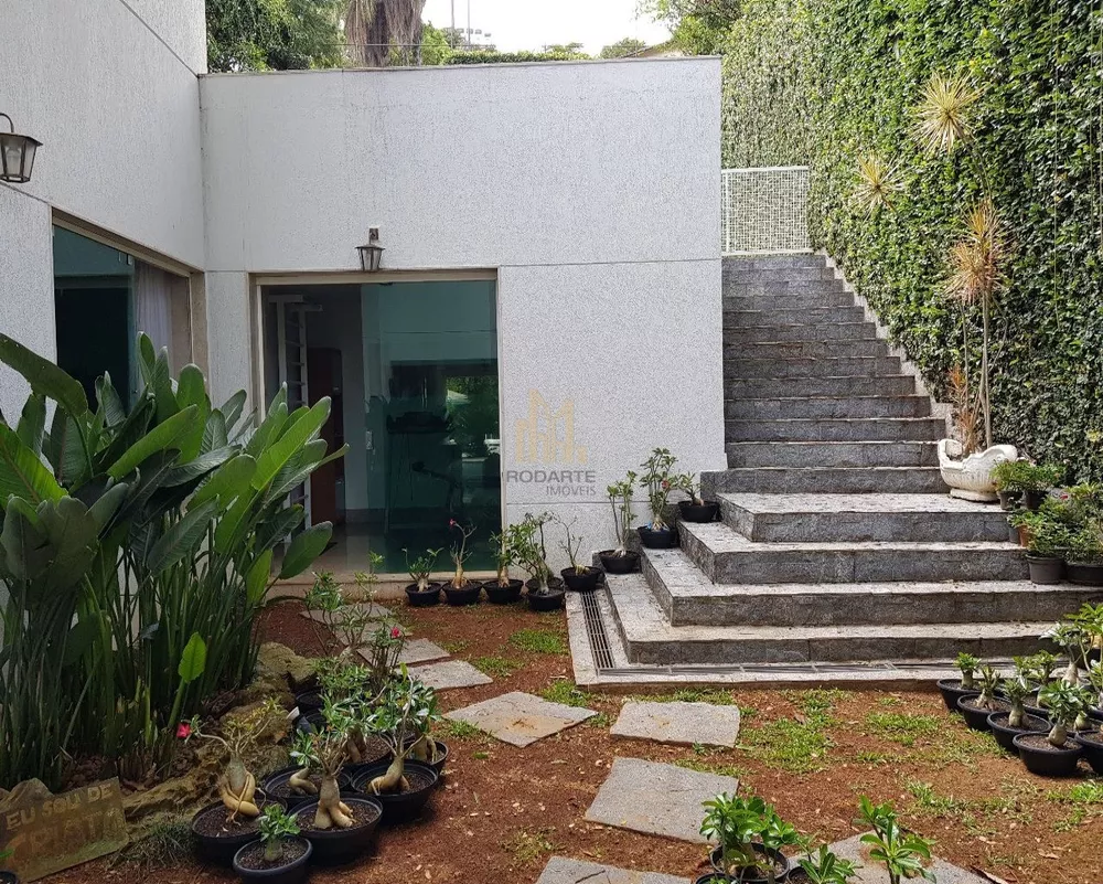 Casa à venda com 4 quartos, 800m² - Foto 3