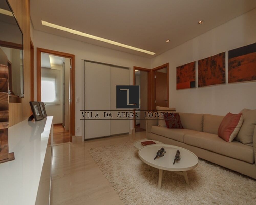Apartamento à venda com 4 quartos, 216m² - Foto 1