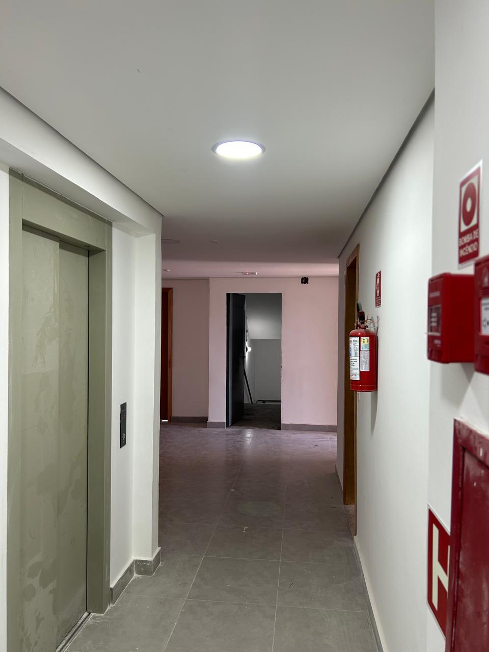 Apartamento à venda com 2 quartos, 32m² - Foto 19