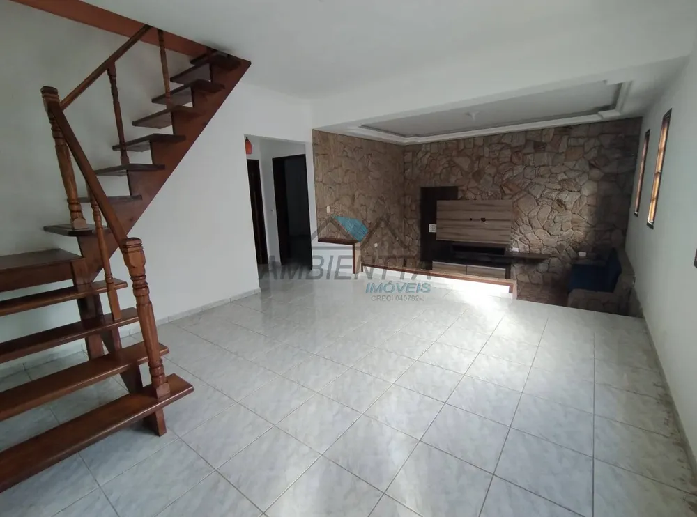 Casa, 3 quartos, 182 m² - Foto 1