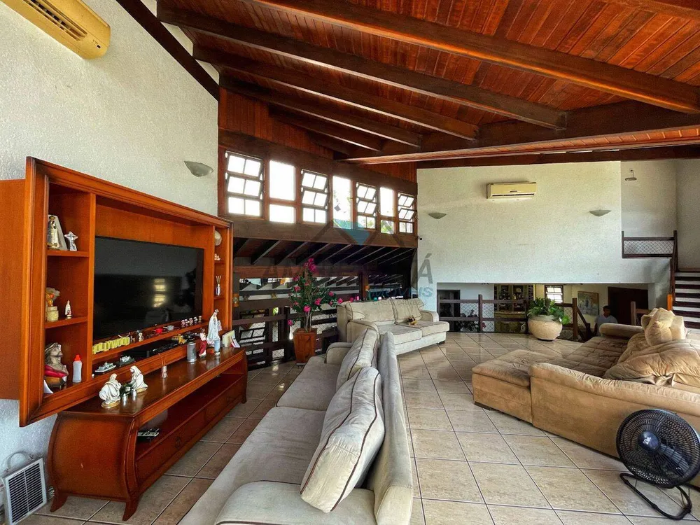 Casa, 3 quartos, 330 m² - Foto 1