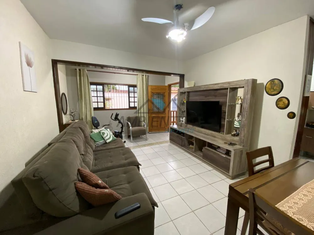 Casa, 2 quartos, 230 m² - Foto 1