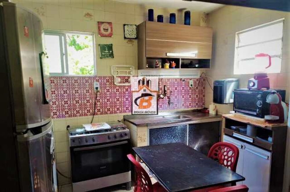 Casa, 6 quartos, 200 m² - Foto 1
