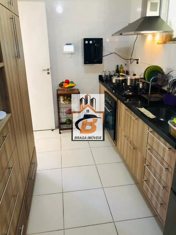 Casa à venda com 4 quartos, 150m² - Foto 3