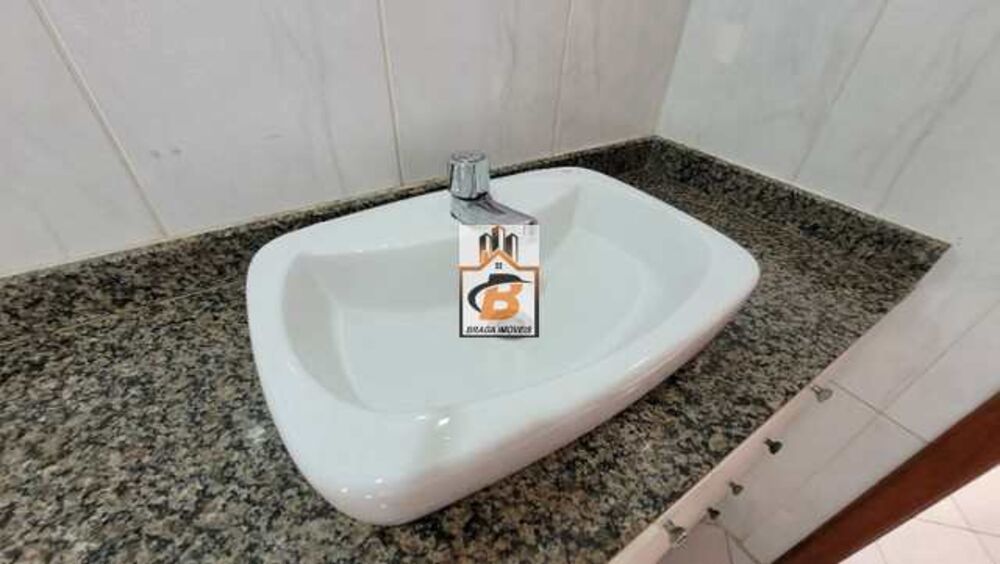 Apartamento para alugar com 2 quartos, 70m² - Foto 13