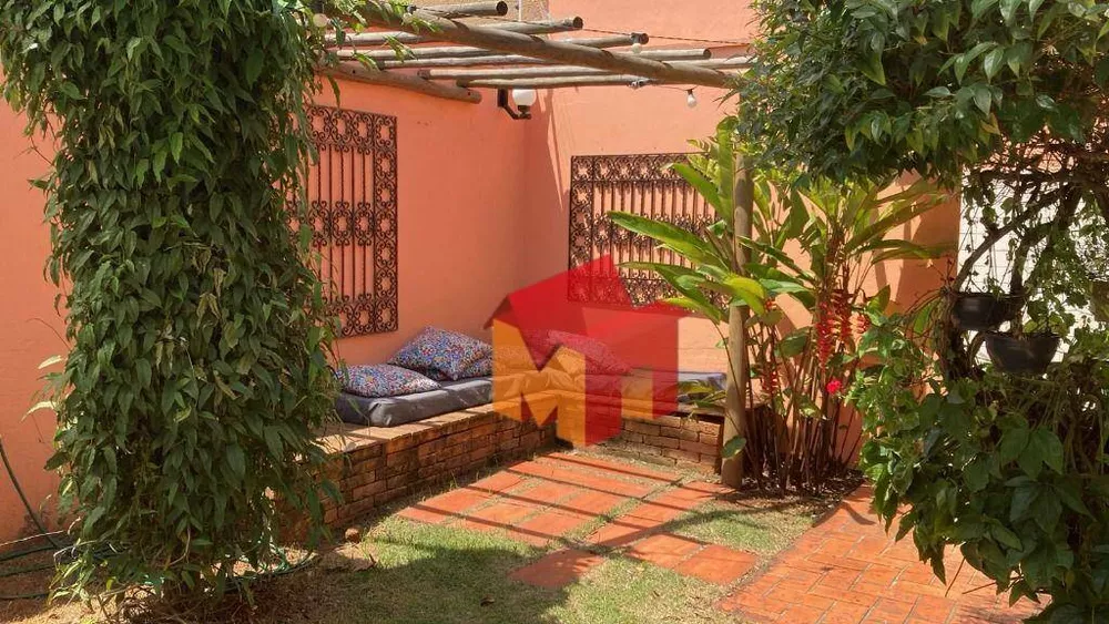 Casa à venda com 5 quartos, 352m² - Foto 4