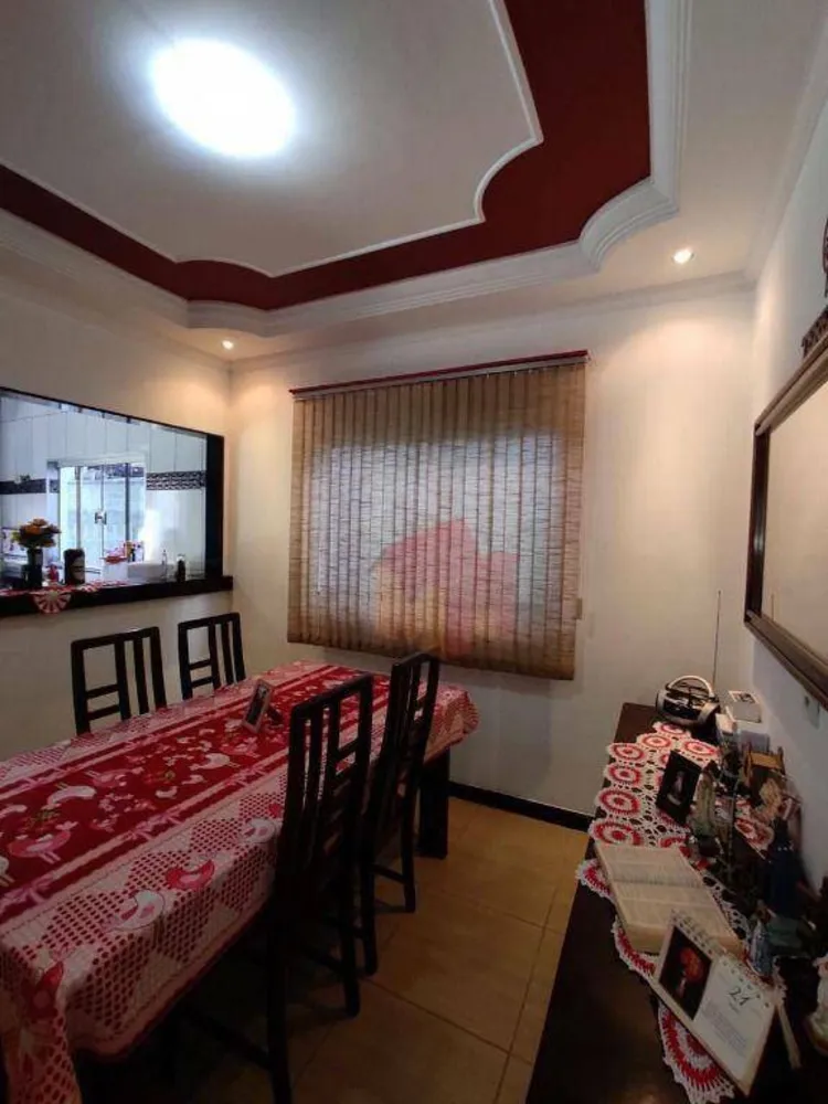 Casa, 4 quartos, 192 m² - Foto 2