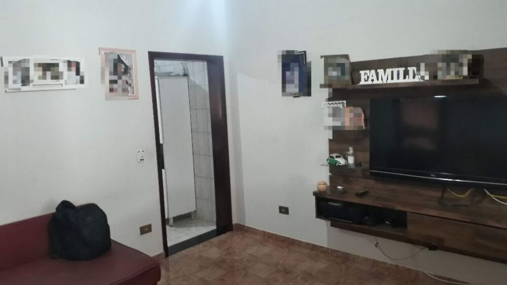 Casa à venda com 2 quartos, 100m² - Foto 1