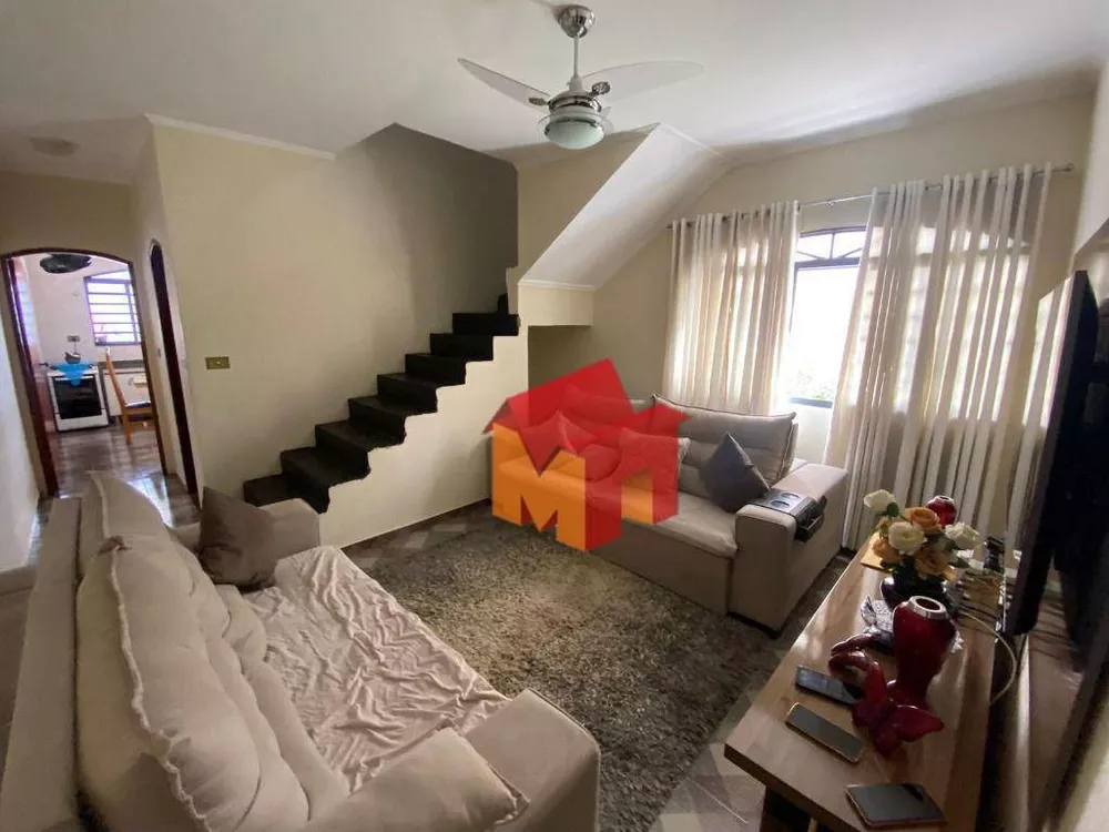 Casa à venda com 3 quartos, 175m² - Foto 1