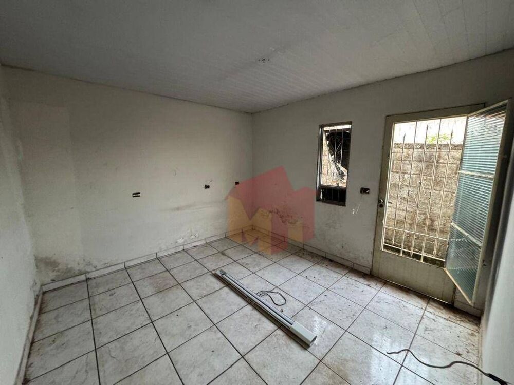 Casa à venda com 2 quartos, 120m² - Foto 10