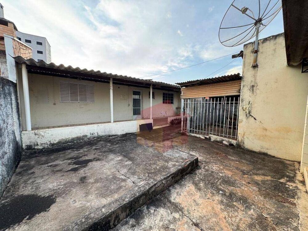 Casa à venda com 2 quartos, 120m² - Foto 11