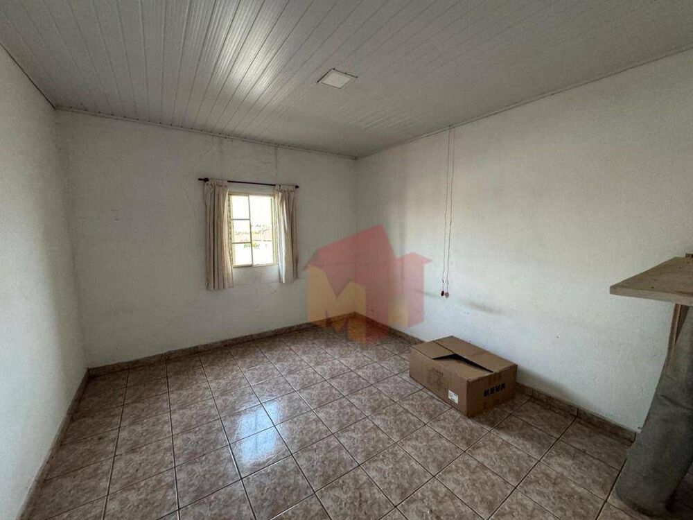 Casa à venda com 2 quartos, 120m² - Foto 4