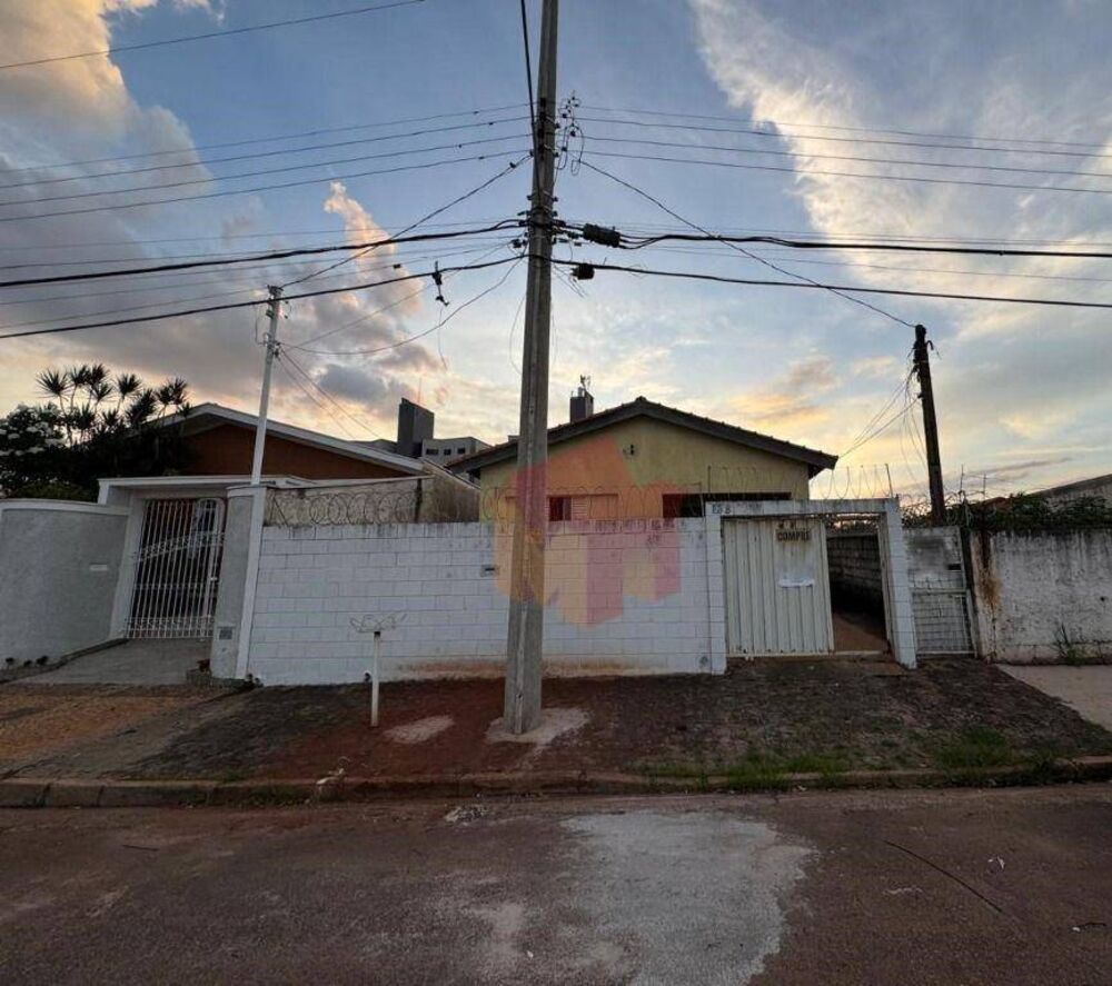 Casa à venda com 2 quartos, 120m² - Foto 2