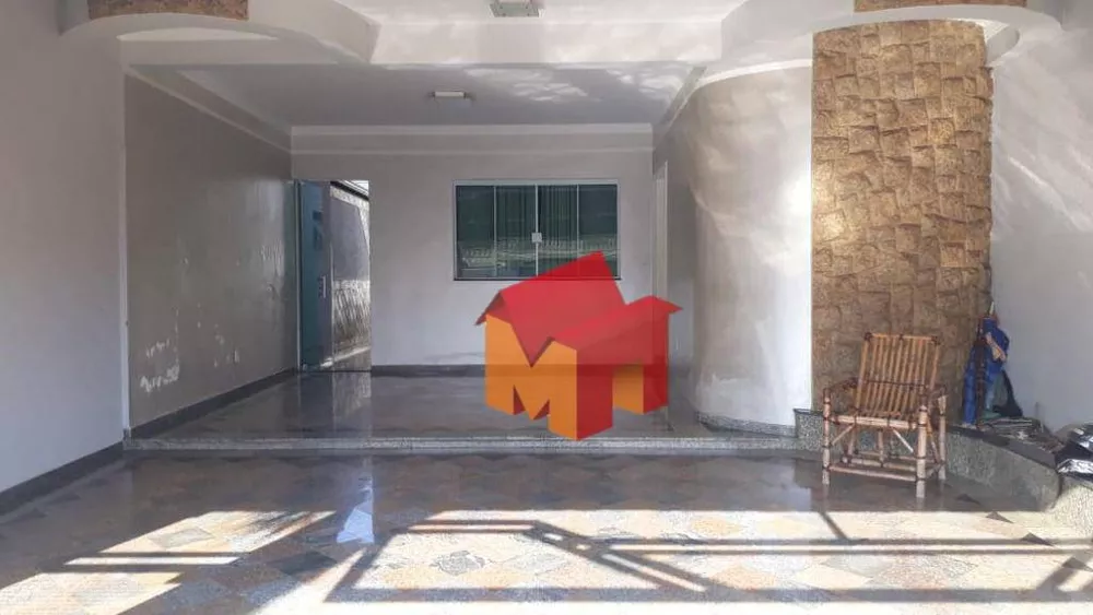 Sobrado, 4 quartos, 318 m² - Foto 1