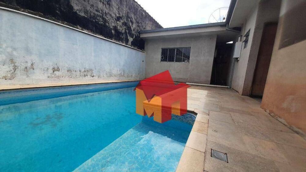 Casa à venda com 3 quartos, 150m² - Foto 1